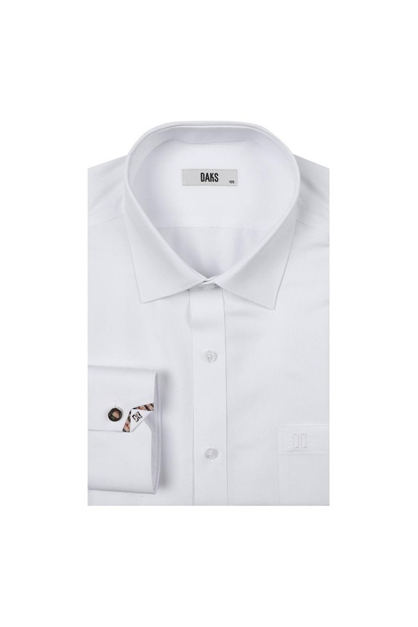 세련된 남성미를 강조하는 폴리혼방 이지케어 도비조직 솔리드패턴 셔츠입니다. 비즈니스 및 포멀한 자리에 적합하며, 봄, 여름 시즌에 시원하게 착용할 수 있습니다. 구김 방지 및 이지케어 기능으로 관리가 용이하며, 레귤러핏으로 편안한 착용감을 선사합니다. 세미와이드카라 디자인과 스몰 닥스체크 패턴 디테일이 돋보이며, 카라키퍼 내장 및 쥬얼리 버튼으로 고급스러움을 더했습니다. 오피스룩, 비즈니스 캐주얼, 회의룩 등 다양한 TPO에 활용 가능한 클래식 & 미니멀 스타일 셔츠입니다.
