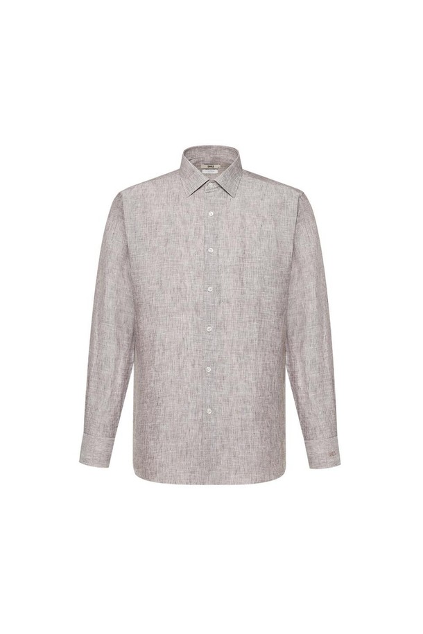 이탈리아 ALBINI 린넨 소재로 제작된 남성용 스트라이프 드레스셔츠입니다. 가을과 겨울 시즌에 적합하며, 7CM 세미 와이드 카라와 카라 키퍼가 내장되어 형태 유지에 도움을 줍니다. 브라운 컬러의 레귤러핏 셔츠로, 클래식하고 포멀한 스타일을 연출합니다. 얇지만 약간 거친 듯 부드러운 린넨 소재의 촉감이 특징입니다. 오피스룩, 비즈니스 캐주얼, 모임룩 등 다양한 TPO에 활용하기 좋습니다.
