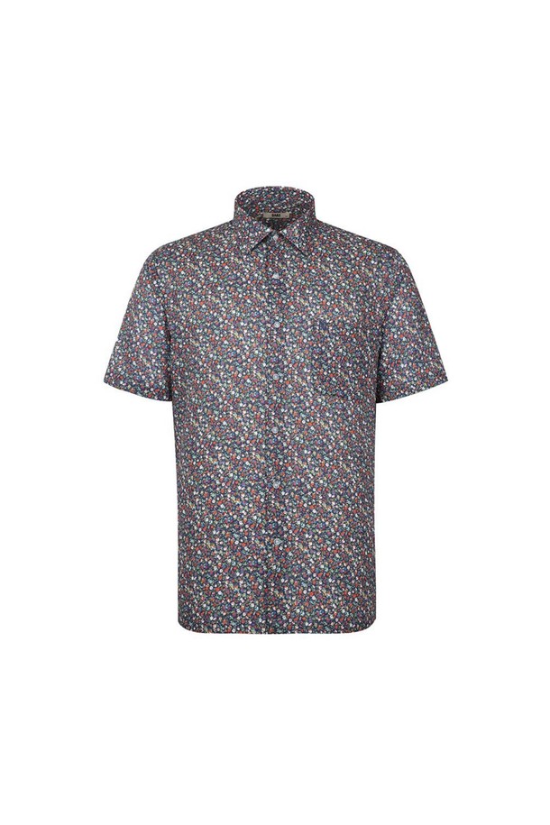 코튼 100% 프린트 반팔 드레스셔츠는 여름철 시원하고 쾌적하게 착용할 수 있는 남성용 셔츠입니다. 부드러운 촉감의 면 100% 소재로 제작되어 편안한 착용감을 선사하며, 얇은 두께감과 경량 기능으로 통기성이 우수합니다. 미니멀하고 캐주얼한 스타일을 연출하며, 세미 와이드 카라와 일자 밑단 디자인으로 깔끔한 핏을 자랑합니다. 데이트룩, 카페룩 등 다양한 TPO에 활용하기 좋으며, 프린트 무늬가 돋보이는 디자인으로 스타일리시함을 더했습니다.
