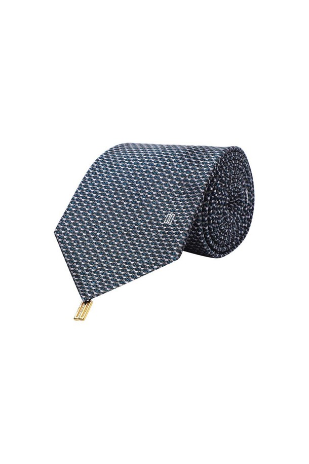 실크혼방 올오버 넥타이 민트는 부드러운 촉감과 고급스러운 광택이 돋보이는 남성용 넥타이입니다. 실크 소재 특유의 매끄러움이 돋보이며, 올오버 로고 패턴으로 디자인되어 클래식하면서도 비즈니스적인 스타일을 연출합니다. 밝은 셔츠는 물론, 어두운 셔츠에도 잘 어울려 다양한 오피스룩, 비즈니스 캐주얼, 회의룩에 활용하기 좋습니다. 탈부착이 가능하며, 미니멀하고 시크한 스타일을 선호하는 분들께 추천합니다.
