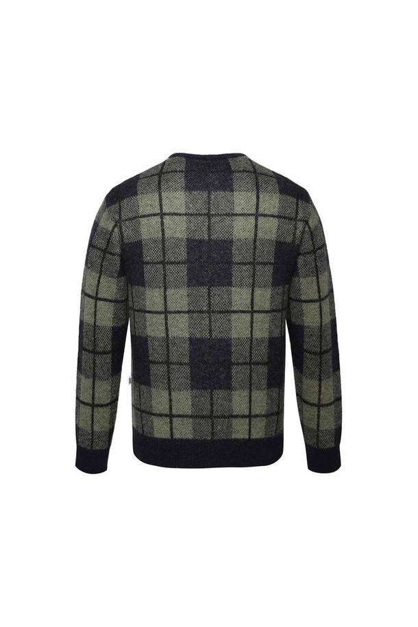 세련된 스타일을 완성하는 울 혼방 모헤어 체크 가디건입니다. 부드러운 촉감의 울과 모헤어 혼방 소재로 제작되어 가을, 겨울 시즌 따뜻하게 착용할 수 있습니다. 클래식하고 베이직한 스타일의 레귤러 핏 디자인에 블랙, 그린 컬러의 체크 패턴이 돋보입니다. V넥 라인과 버튼 여밈으로 오피스룩, 모임룩, 데이트룩 등 다양한 TPO에 활용 가능합니다. 긴 소매 기장과 두꺼운 두께감으로 포근함을 더했습니다.
