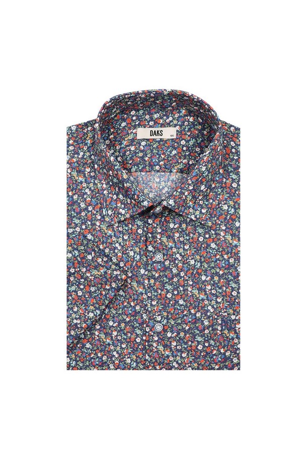 코튼 100% 프린트 반팔 드레스셔츠는 여름철 시원하고 쾌적하게 착용할 수 있는 남성용 셔츠입니다. 부드러운 촉감의 면 100% 소재로 제작되어 편안한 착용감을 선사하며, 얇은 두께감과 경량 기능으로 통기성이 우수합니다. 미니멀하고 캐주얼한 스타일을 연출하며, 세미 와이드 카라와 일자 밑단 디자인으로 깔끔한 핏을 자랑합니다. 데이트룩, 카페룩 등 다양한 TPO에 활용하기 좋으며, 프린트 무늬가 돋보이는 디자인으로 스타일리시함을 더했습니다.
