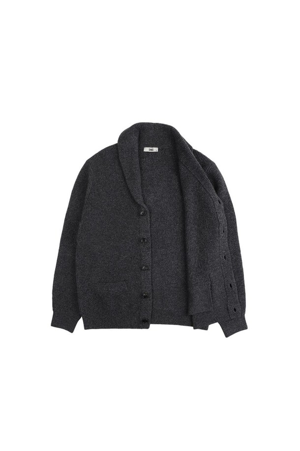 부드러운 촉감이 돋보이는 울 혼방 숄카라 가디건입니다. 가을과 겨울, 쌀쌀한 날씨에 따뜻하게 몸을 감싸줍니다. 브라운과 그레이 두 가지 색상으로 출시되어, 클래식하고 베이직한 스타일을 연출하기 좋습니다. 출근룩, 비즈니스 캐주얼, 모임룩 등 다양한 TPO에 활용 가능하며, 미니멀, 캐주얼 스타일을 선호하는 남성분들께 추천합니다. 모, 면, 나일론 혼방으로 제작되어 편안함과 고급스러움을 동시에 느낄 수 있습니다.
