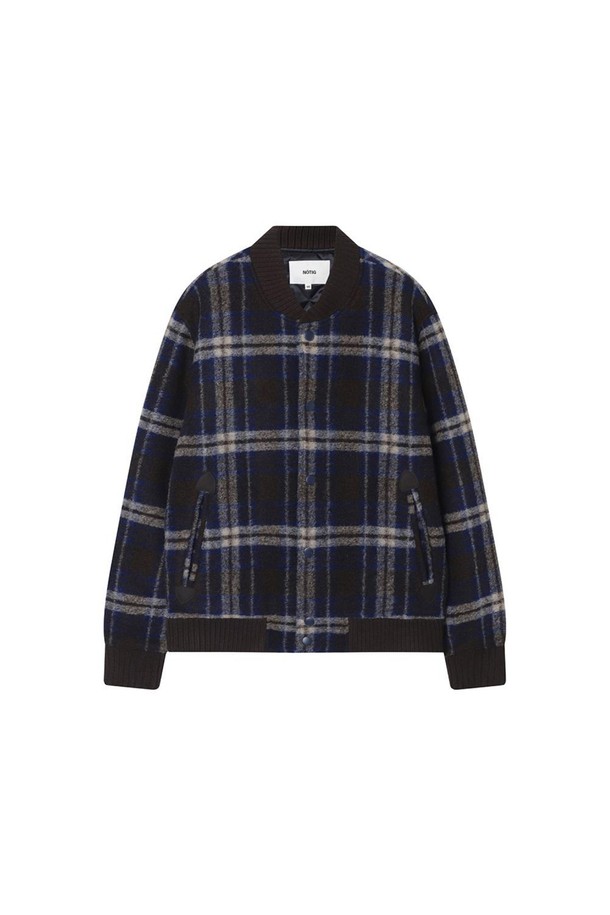 네이비 컬러의 방모(방모) 체크 패턴 블루종입니다. 남성용으로, 가을과 겨울에 적합한 두꺼운 두께감의 집업 스타일 아우터입니다. 캐주얼, 클래식, 미니멀 스타일을 즐기는 분들께 추천하며, 겨울 데일리룩이나 출근룩에 활용하기 좋습니다. 레귤러핏으로 제작되었으며, 긴 소매 기장과 체크 패턴이 특징입니다.
