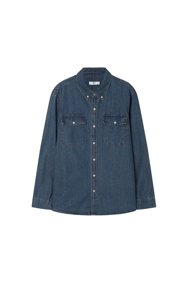 베이직하고 캐주얼한 무드의 데님 셔츠입니다. 봄, 가을에 적합하며, 스탠다드핏으로 편안하게 착용할 수 있습니다. 블루, 네이비, 빈티지 블루 등 다양한 컬러로 출시되었으며, 무지 패턴에 중간 두께감으로 활용도가 높습니다. 버튼다운 카라와 긴 소매, 투 포켓 디테일이 특징이며, 아우터 셔츠 또는 단독 이너웨어로 활용 가능합니다. 데이트룩, 카페룩 등 다양한 TPO에 스타일리시하게 매치할 수 있습니다.
