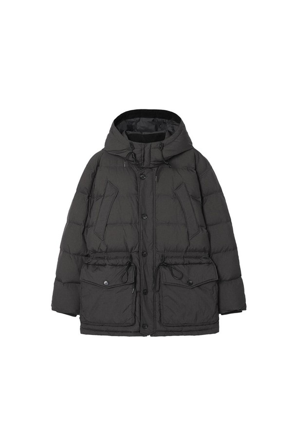 세련된 모던 스타일의 겨울 데일리룩을 완성할 후드 중기장 헤비아우터 차콜그레이입니다. 방수 기능과 보온성을 갖춘 덕다운 충전재와 나일론, 폴리에스테르 혼방 소재로 제작되어 추운 겨울에도 따뜻하게 착용할 수 있습니다. 탈부착 후드, 니트 소매 안감, 와이드 퀼팅 디자인이 돋보이며, 모던핏으로 어떤 옷에도 잘 어울립니다. 미니멀하고 클래식한 스타일을 즐기는 분들께 추천하는 프리미엄 룩을 연출해보세요. 차콜그레이와 카키 두 가지 컬러로 출시되었습니다.
