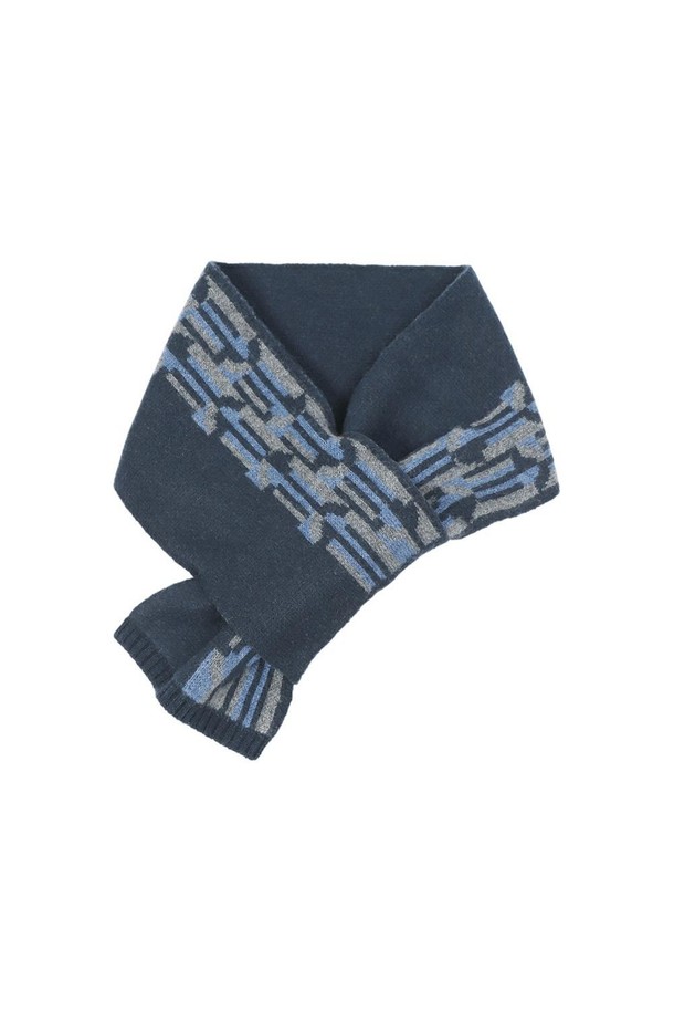 캐시미어 100% 쁘띠 터널홀 하프앤하프 머플러는 부드러운 민트 컬러의 캐시미어 소재로 제작되어 가을, 겨울철 보온성을 책임집니다. 터널홀 디자인으로 간편하게 착용 가능하며, 하프앤하프 스타일이 특징으로 클래식, 미니멀, 캐주얼 등 다양한 스타일 연출에 용이합니다. 산책룩, 카페룩, 겨울 데일리룩에 포인트 아이템으로 활용하여 따뜻하고 세련된 분위기를 더할 수 있습니다. FREE 사이즈로 제작되었습니다.
