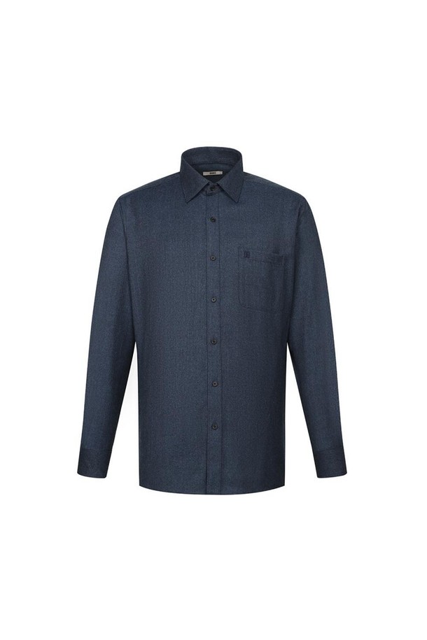 네이비 컬러의 울 100% 워셔블 드레스셔츠입니다. 클래식하고 베이직한 스타일로, 사계절 내내 활용 가능하며 오피스룩, 비즈니스 캐주얼, 출근룩에 적합합니다. 레귤러핏으로 제작되어 편안한 착용감을 제공하며, 차이나칼라 디자인과 긴소매로 세련된 느낌을 더했습니다. 워셔블 기능으로 관리가 용이하며, 실용적인 포켓 디테일이 돋보입니다.
