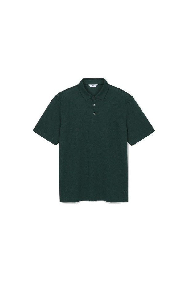 시원한 착용감의 코튼혼방 카라 반팔 티셔츠입니다. 그린 컬러의 무지 디자인으로, 레이온, 폴리에스터, 면 혼방 소재의 레귤러핏 제품입니다. 통기성과 속건 기능이 뛰어나며, 아시밴드 메쉬 원단 덧댐, 밑단 옆트임, 이지케어 기능으로 편안함과 실용성을 더했습니다.
