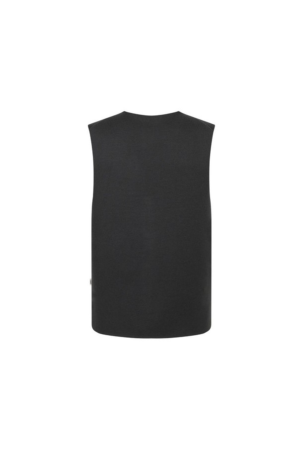 울 100% 소재로 제작된 오픈형 베스트입니다. 가을과 겨울, 두 계절에 걸쳐 활용 가능한 두꺼운 두께감으로 보온성을 높였습니다. 무지 디자인과 레귤러핏, 브이넥 라인으로 베이직하면서도 클래식한 분위기를 연출합니다. 출근룩, 오피스룩, 모임룩 등 다양한 TPO에 활용 가능하며, 미니멀하고 클래식한 스타일을 선호하는 분들께 추천합니다. 민소매 디자인으로 이너를 레이어드하여 세련된 스타일을 완성해 보세요.
