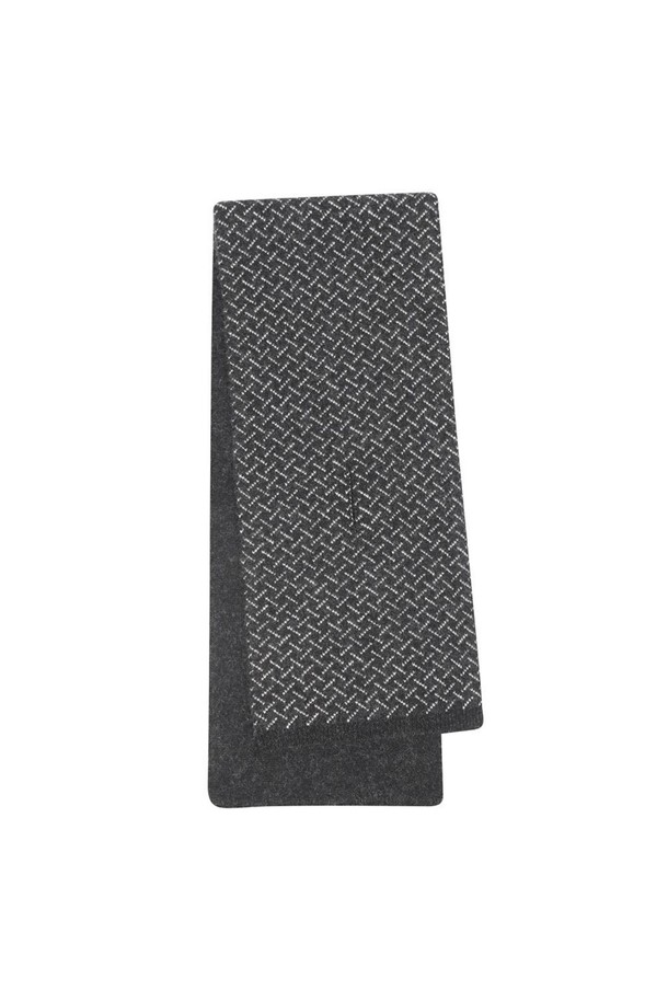 캐시미어 100% 쁘띠 트임홀 화이트 모티브 머플러 블랙은 부드러운 촉감과 고급스러운 분위기를 선사하는 머플러입니다. 캐주얼 스타일의 가을, 겨울 데일리룩, 산책룩, 데이트룩에 활용하기 좋습니다. 블랙 컬러에 사선 패턴과 트임 디테일, 화이트 모티브가 더해져 미니멀하고 클래식한 포인트를 줍니다. 캐시미어 소재 특유의 따뜻함으로 포근하게 몸을 감싸주며, 100% 캐시미어 소재로 제작되어 부드러운 착용감을 자랑합니다.
