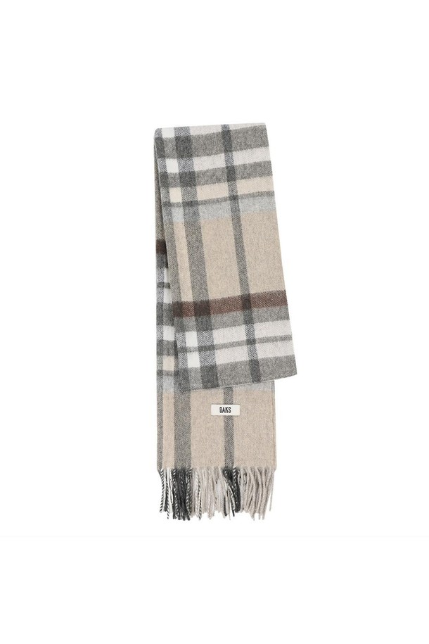 [25FW] 캐시미어 100% 빅체크 머플러는 부드러운 촉감의 캐시미어 100% 소재로 제작되어 가을, 겨울철 따뜻함을 선사합니다. 베이지와 그레이 컬러의 클래식한 체크 패턴에 두꺼운 두께감과 프린지 디자인으로 포인트를 더했습니다. 출근룩과 모임룩 모두에 잘 어울리며, 클래식, 미니멀, 캐주얼 스타일을 연출하기 좋습니다. 고급스러운 분위기를 더하여 어떤 스타일에도 매치하기 좋은 머플러입니다.
