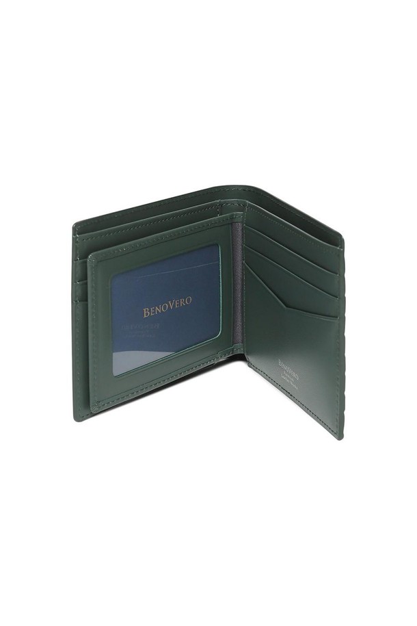 메쉬 반지갑 GREEN은 클래식하고 미니멀한 스타일을 추구하는 분들을 위한 반지갑입니다. 부드러운 가죽 소재에 메쉬 패턴과 퀄팅 디자인을 더해 세련된 외관을 자랑하며, 데이트룩, 모임룩, 소개팅룩 등 다양한 TPO에 활용하기 좋습니다. 내부에는 카드 슬롯 9개, 필름칸, 지폐 수납칸이 있어 수납의 실용성도 놓치지 않았습니다. 유럽 전통 천연 방식 가죽과 30년 경력의 가죽 전문 공방의 견고한 제작으로, 슬림한 두께에도 내구성을 갖춘 제품입니다. 배타바리 공법으로 제작되었으며, 케이스와 더스트백을 포함하여 소장 가치를 높였습니다.
