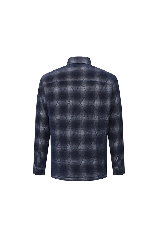 네이비 컬러의 코튼 100% 코듀로이 퀼팅 셔켓입니다. 가을, 겨울 시즌에 어울리는 두꺼운 두께감과 부드러운 촉감으로 포근하게 착용할 수 있습니다. 캐주얼, 클래식, 미니멀 스타일을 아우르며, 일상과 출근룩에 모두 활용 가능합니다. 다이아몬드 퀼팅, 레귤러 카라, 사이드 포켓 디테일이 돋보이며, 레이어드하여 다양한 스타일을 연출할 수 있습니다. 버튼 여밈 방식과 레귤러 핏으로 편안하게 착용할 수 있으며, 보온과 경량 기능을 갖춘 실용적인 제품입니다.
