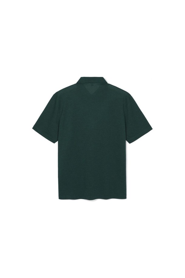 시원한 착용감의 코튼혼방 카라 반팔 티셔츠입니다. 그린 컬러의 무지 디자인으로, 레이온, 폴리에스터, 면 혼방 소재의 레귤러핏 제품입니다. 통기성과 속건 기능이 뛰어나며, 아시밴드 메쉬 원단 덧댐, 밑단 옆트임, 이지케어 기능으로 편안함과 실용성을 더했습니다.
