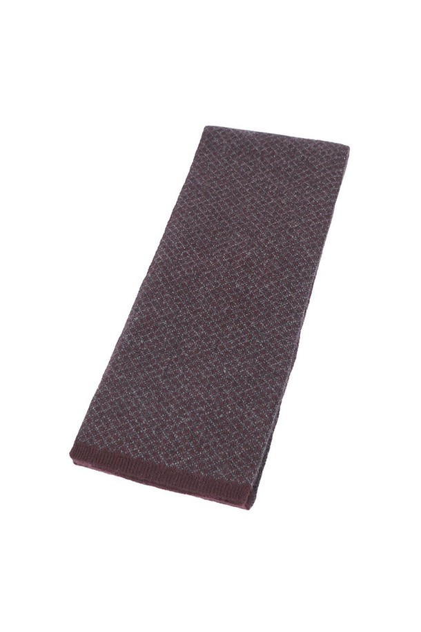 캐시미어 100 쁘띠 엣지터널홀 올오버 머플러 레드는 부드러운 촉감의 캐시미어 소재로 제작되어 가을과 겨울, 포근함을 선사합니다. 엣지터널홀 디자인과 올오버 패턴이 클래식과 캐주얼 무드를 동시에 연출하며, 데일리룩, 모임룩, 카페룩 등 다양한 TPO에 활용하기 좋습니다. 레드 컬러는 세련되고 개성 있는 포인트를 더하며, 네이비 컬러도 함께 제공됩니다. 라이프스타일에 맞춰 스타일리시하게 연출할 수 있는 머플러입니다.
