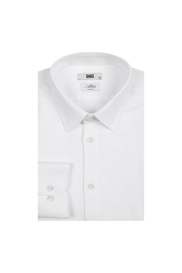 **기모 면 100 드레스셔츠 컴포트슬림핏**은 부드러운 촉감과 두꺼운 기모 안감으로 포근함을 더한 남성용 드레스셔츠입니다. 면 100% 소재로 제작되어 편안한 착용감을 제공하며, 베이직하고 클래식한 스타일을 연출합니다. 차이나칼라 디자인과 긴소매, 레귤러 기장으로 제작되었으며, 컴포트슬림핏으로 슬림하면서도 편안한 핏을 선사합니다. 오피스룩, 비즈니스 캐주얼, 출근룩 등 다양한 TPO에 활용 가능하며, 미니멀하고 클래식한 스타일을 완성할 수 있습니다.
