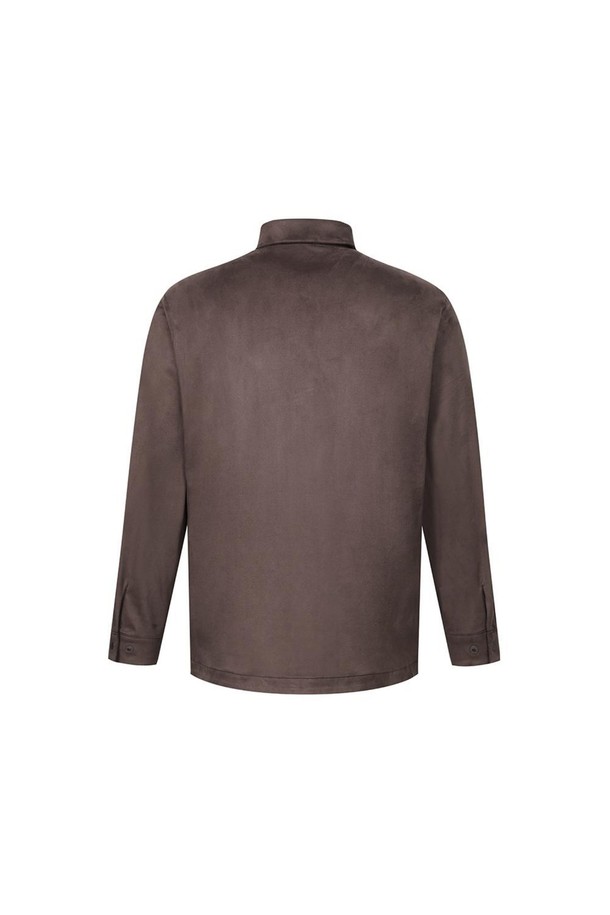 부드러운 스웨이드 소재와 폴리에스터, 스판 혼방으로 제작된 캐주얼 셔켓입니다. 간절기에 적합하며, 얇은 두께감으로 편안한 착용감을 선사합니다. 세미오버핏에 7CM 레귤러 카라, 버튼 여밈으로 클래식하고 미니멀한 스타일을 연출합니다. 무지 패턴의 브라운 컬러로 어떤 옷에도 쉽게 매치할 수 있으며, 티셔츠나 얇은 스웨터와 레이어드하여 다양한 스타일을 연출할 수 있습니다. 슬랙스나 데님 팬츠와 함께 캐주얼한 룩을 완성해보세요.
