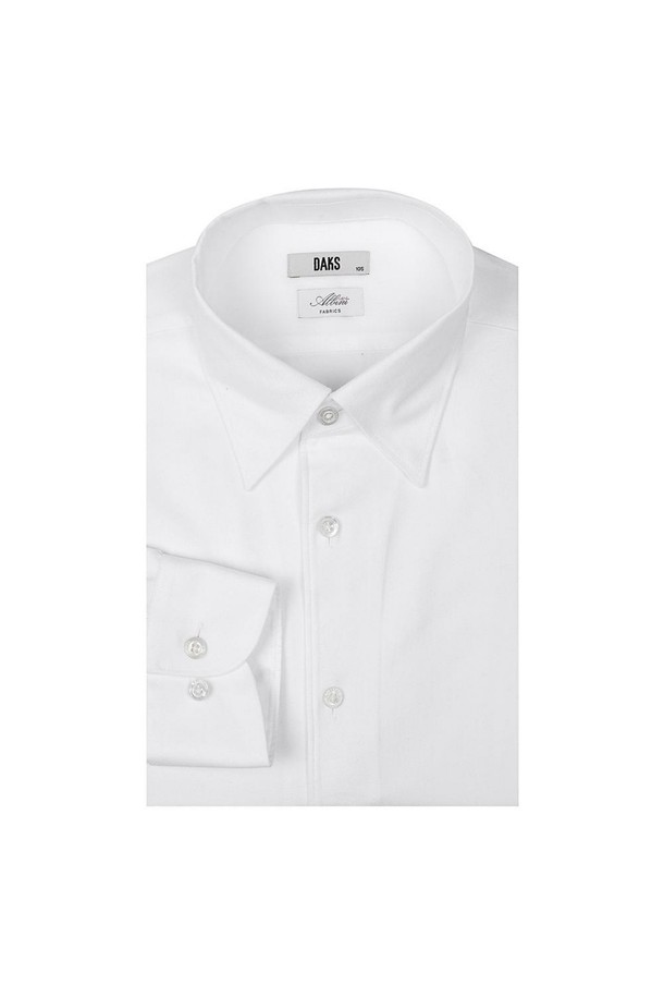 따뜻하고 부드러운 착용감의 남성용 기모 면혼방 솔리드 패턴 드레스셔츠입니다. 차이나 칼라 디자인에 긴 소매 기장으로, 가을과 겨울에 쾌적하게 착용할 수 있습니다. 베이직하고 클래식한 스타일로 오피스룩, 비즈니스 캐주얼, 출근룩에 잘 어울립니다. 슬림핏과 컴포트핏 두 가지 핏으로 제작되어 편안하면서도 세련된 실루엣을 연출합니다. 솔리드 패턴과 부드러운 촉감의 기모 안감이 특징입니다.
