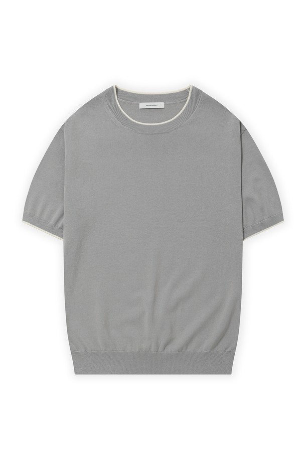 울트라파인 실켓 라운드니트 그레이 색상은 부드러운 면 소재로 제작되어 일상에서 편안하게 착용하기 좋습니다. 안티필링 4등급 가공으로 보풀을 최소화했으며, UPF 50+의 자외선 차단 기능과 흡습 기능까지 갖춘 반소매 니트입니다. 지속가능한 클래식 스타일로, 봄, 여름 시즌에 활용하기 좋은 레귤러 핏의 남녀 공용 제품입니다.
