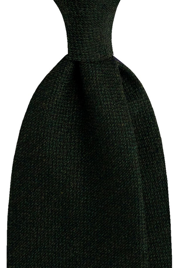 블렌드 솔리드 카키 넥타이는 실크, 폴리에스테르, 울, 레이온, 아크릴 혼방 소재로 제작되었으며, 남성용 액세서리로 일상에서 착용하기 좋습니다. 카키 색상의 무지 패턴 디자인으로 클래식하고 베이직한 스타일을 연출하며, 사계절 내내 활용할 수 있습니다. 폭 8.5cm, 길이 148-150cm, 무게 54g의 블렌드 넥타이입니다.
