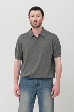 [4월 20일 예약배송] Nouvelle Fine 캐시미어 코튼 폴로 반팔니트 모스 그레이