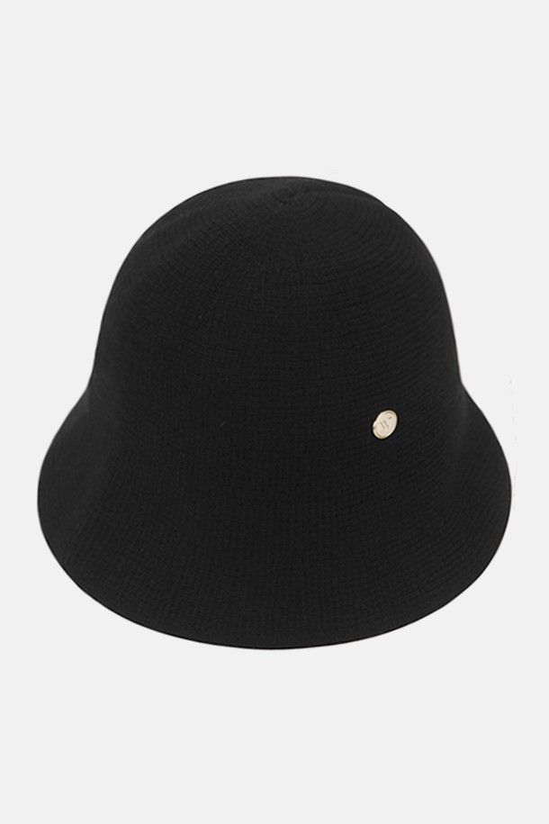 니트 보닛햇 허슬리아 (8 colors)는 여성 및 남성 모두 착용 가능한 보닛햇입니다. 아크릴과 울 혼방 소재로 제작되어 가을, 겨울 시즌에 따뜻하게 착용할 수 있으며, 부드러운 촉감을 자랑합니다. 모자 깊이 17cm, 챙 넓이 6cm로 편안한 착용감을 제공하며, 무지 디자인에 골드 로고 장식과 백컷팅 디테일로 포인트를 더했습니다. 오트밀, 라이트그레이, 인디언핑크, 베이지, 브라운, 카키, 퍼플, 블랙 8가지 다채로운 컬러로 출시되어 겨울 데일리룩, 산책룩, 데이트룩 등 다양한 스타일에 미니멀, 클래식, 캐주얼하게 연출할 수 있습니다.
