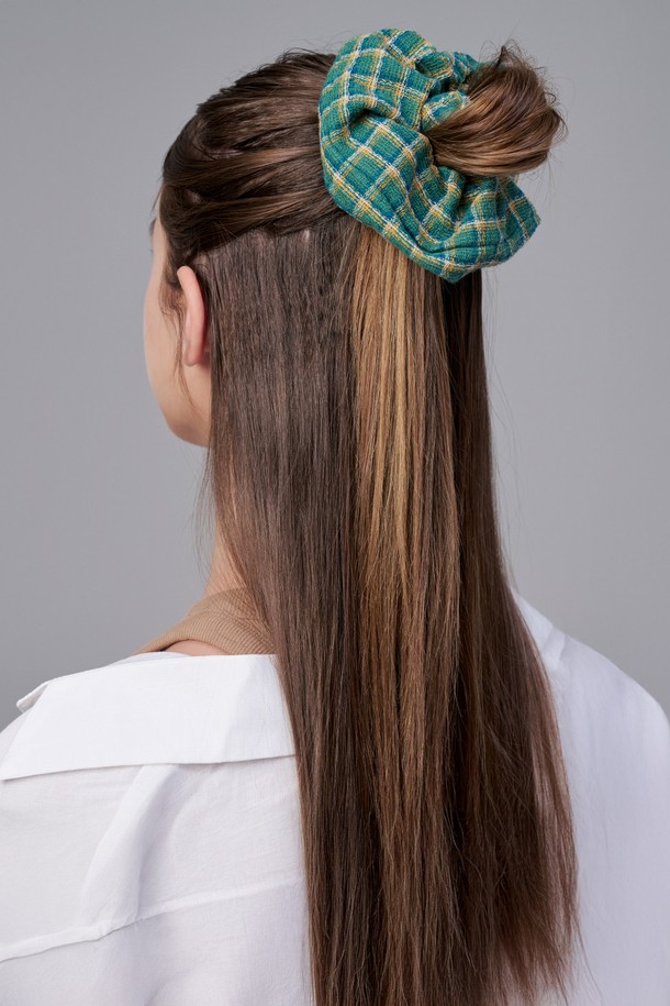 WHITE SANDS - 기타소품 - 퍼플라벨 모던 레트로 체크 스크런치 코자니 (3 colors)