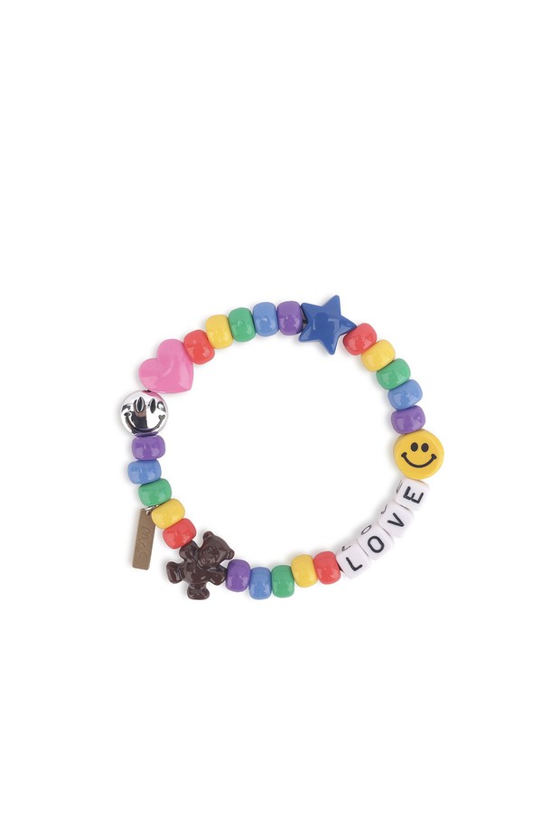 캔디샵 비즈 목걸이는 다채로운 컬러와 비즈 디자인이 돋보이는 캐주얼한 스타일의 패션 액세서리입니다. 프리미엄 논톡식 비즈 소재로 제작되었으며, S, M, L 세 가지 사이즈로 제공됩니다. 로고 패키지, 더스트백, 선물용 박스가 함께 제공되나, 표면에 스크래치가 발생할 수 있습니다.
