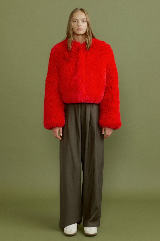 molliolli - 코트 - SUNNY cropped bulky fur jacket [red]