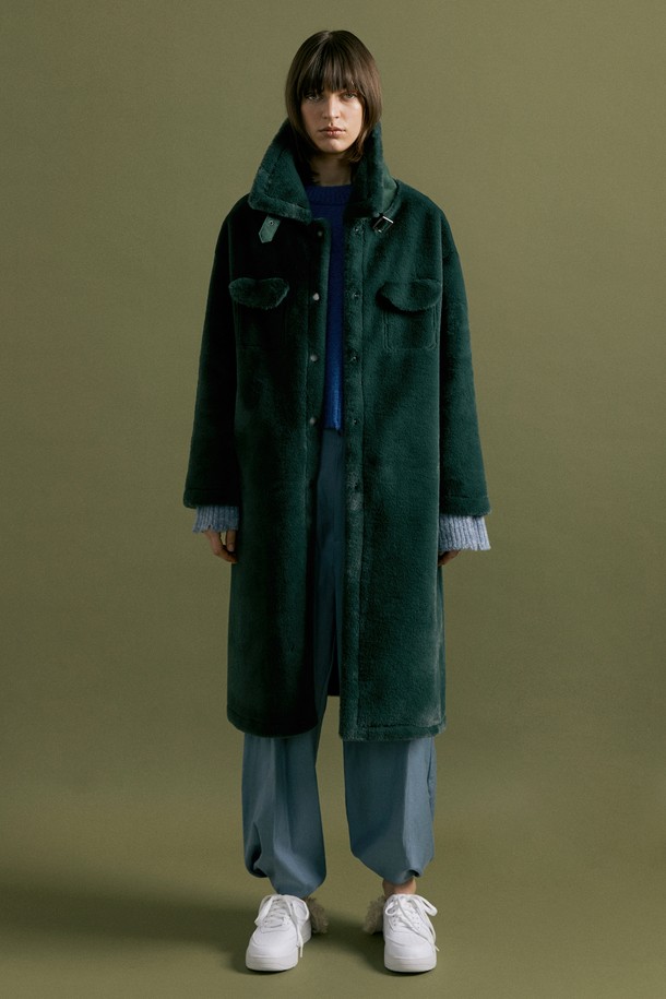 molliolli - 코트 - COCO collar long fur coat [dk.forest green]