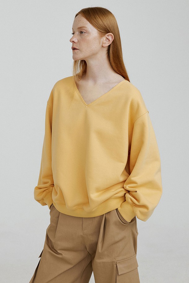 molliolli - 스웻셔츠 - SAGE v-neck sweatshirts [yellow]