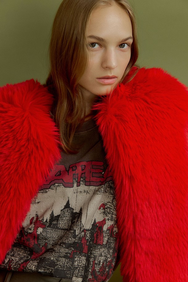 molliolli - 코트 - SUNNY cropped bulky fur jacket [red]