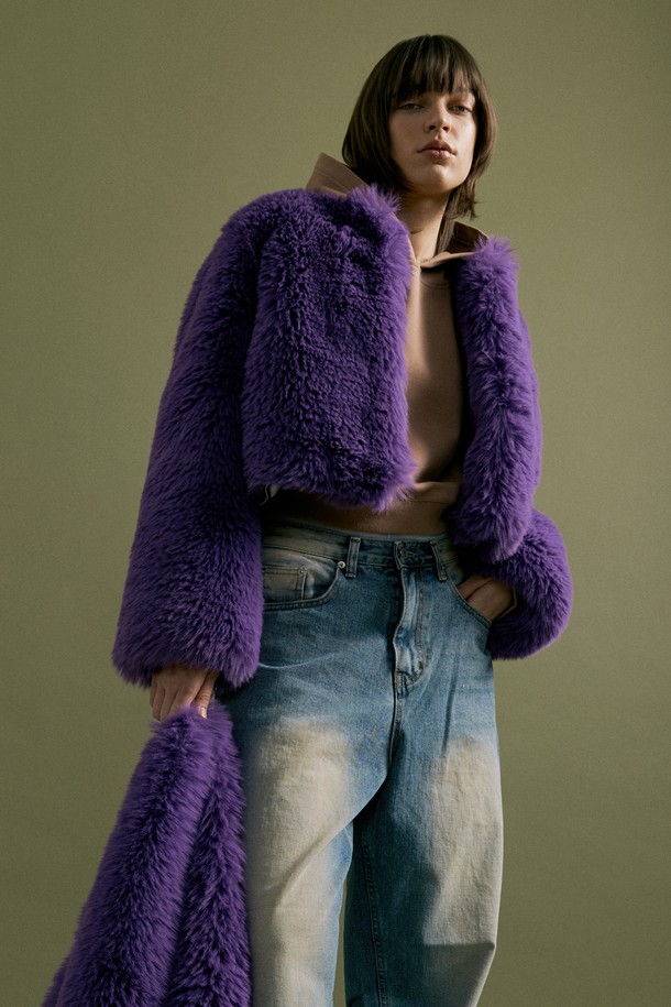 molliolli - 코트 - SUNNY cropped bulky fur jacket [purple]