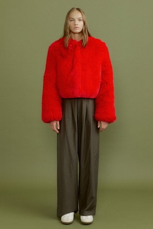 SUNNY cropped bulky fur jacket [red]