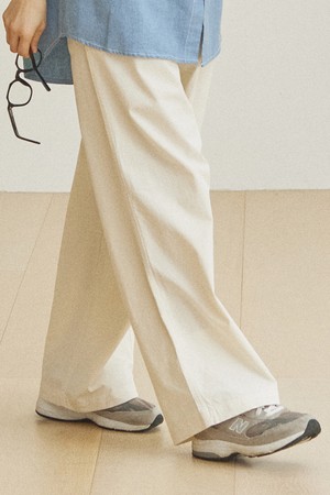 [KAPPY DESIGN] TWO TUCK WIDE PANTS (CREAM)