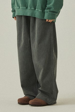 [KAPPY DESIGN] PIGMENT TWO TUCK WIDE PANTS (CHARCOAL)