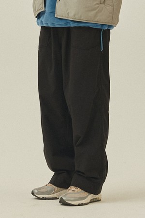 [KAPPY DESIGN] ONE TUCK FATIGUE PADDING PANTS (BLACK)