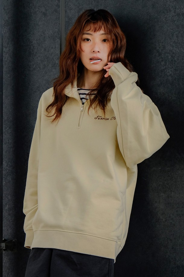 KAPPY DESIGN - 스웨트셔츠 - [KAPPY DESIGN] SUNRISE CLUB HALF ZIP-UP (LIGHT YELLOW)