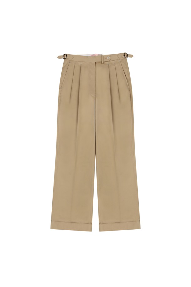 [여성] 셰익스피어 테일러드 팬츠는 봄, 가을에 어울리는 베이지 컬러의 여성용 테일러드 팬츠입니다. 부드럽고 탄탄한 면 소재의 고밀도 트월 패턴으로 제작되어 클래식하고 우아한 스타일을 연출하며, 하이웨이스트 세미와이드 핏으로 체형 보정 효과를 줍니다. 오피스룩, 비즈니스 캐주얼, 모임룩 등 다양한 TPO에 활용할 수 있는, 입체적 설계의 견고한 긴바지입니다.
