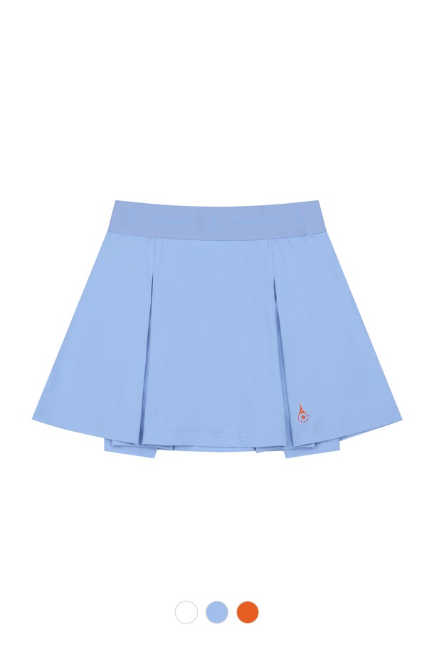 산뜻한 스카이블루 컬러의 [여성] 와이드밴드 테니스 스커트입니다. 얇고 부드러운 나일론 스판덱스 혼방 소재로 제작되어 흡습성과 뛰어난 신축성을 자랑하며, 활동적인 스포츠 활동에 적합합니다. A라인 플리츠 디자인과 와이드 밴드, 이너팬츠, 테니스공 수납 포켓이 더해져 스포티하면서도 편안한 착용감을 선사합니다. 봄, 여름 시즌 피트니스룩 또는 캐주얼 스타일에 활용하기 좋습니다.
