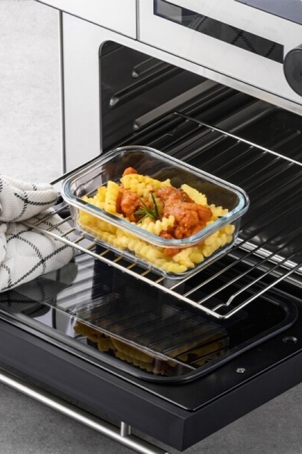 더 클리어 10P 세트 - 화이트 (LNG205WHTS10)는 식품 보관에 용이한 주방용품입니다. 플라스틱 소재로 제작되었으며, 밀폐 기능을 갖춰 내용물을 신선하게 보존합니다. 투명한 용기로 내용물을 쉽게 확인할 수 있으며, 화이트 색상으로 깔끔한 디자인을 자랑합니다. 10P 세트로 구성되어 다양한 식품을 효율적으로 보관할 수 있는 실용적인 제품입니다.
