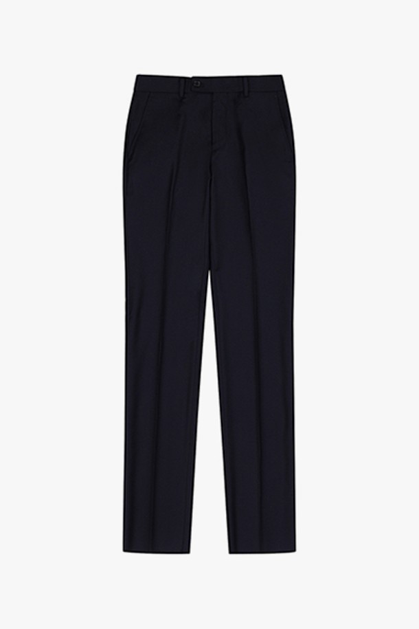 LJS13184 다크네이비 슬림핏 텍스쳐 수트 팬츠는 남성을 위한 포멀한 스타일의 긴바지입니다. 다크네이비 컬러에 텍스쳐 패턴이 돋보이며, 울 혼방 소재로 제작되어 부드러운 촉감을 자랑합니다. 슬림핏으로 제작되었으며 사계절 착용이 가능합니다.
