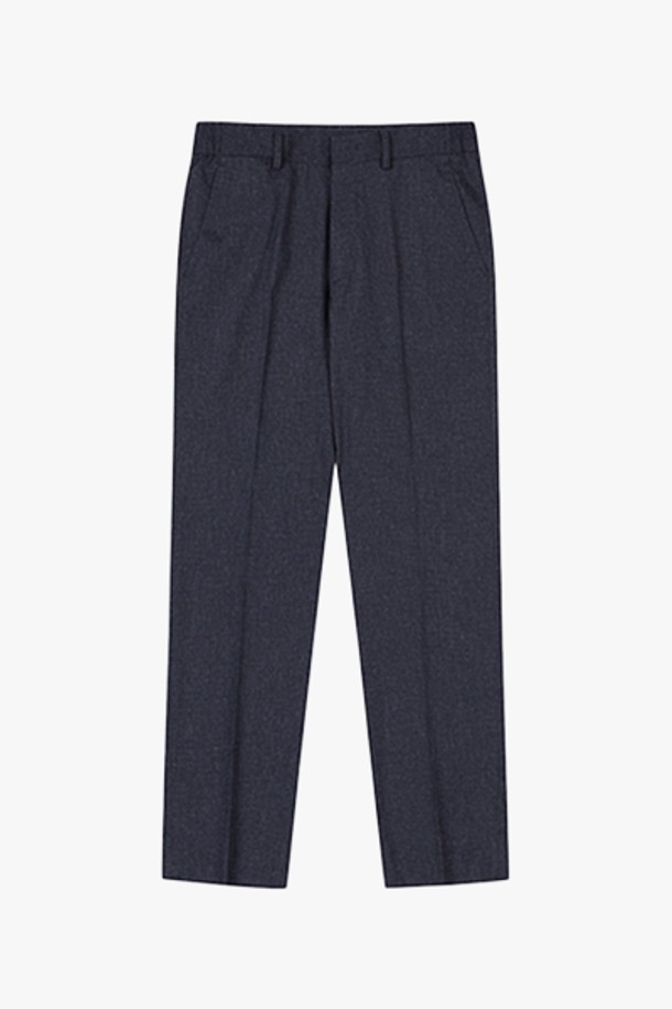 [여름] GBS16213 네이비 컴포트핏 노턱 사이드 밴딩 팬츠는 시원한 여름철에 어울리는 베이직 스타일의 바지입니다. 네이비 컬러의 무지 디자인으로, 출근룩, 비즈니스 캐주얼, 오피스룩 등 다양한 TPO에 활용할 수 있습니다. 폴리에스테르와 폴리우레탄 혼방 소재로 제작되어 신축성 있는 편안한 착용감을 제공합니다. 컴포트핏에 노턱 디자인, 슬랜트 포켓, 후크 잠금장치, 사이드 밴딩 디테일이 더해져 활동성과 스타일을 모두 만족시킵니다. 미니멀하고 클래식한 스타일을 선호하는 분들께 추천합니다.
