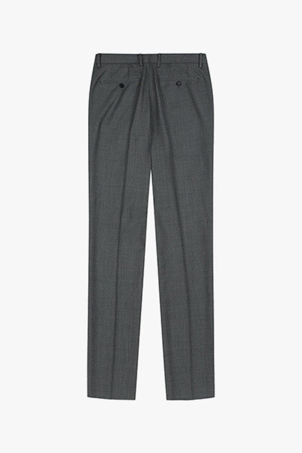 LJS13162 멀티 그린 슬림핏 텍스쳐 수트 팬츠는 남성을 위한 포멀한 디자인의 긴바지입니다. 사계절 착용 가능한 울 소재의 텍스처 원단으로 제작되었으며, 슬림핏으로 클린한 실루엣을 연출합니다. 부드러운 촉감과 안감 있는 디자인으로 편안하게 착용할 수 있으며, 포멀한 스타일을 완성해줍니다.
