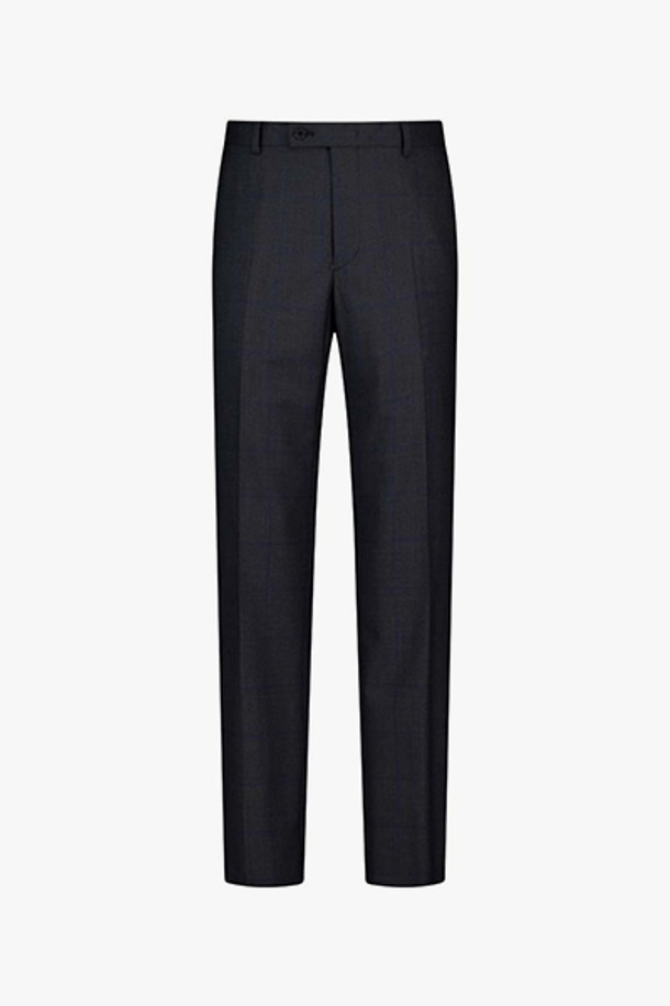 LKS13377 차콜 렌핏 솔리드 더블 수트 팬츠는 남성용 수트 팬츠로, 포멀 및 비즈니스 용도로 적합합니다. 부드러운 울 소재로 제작되어 사계절 내내 착용 가능하며, 클래식하고 포멀한 스타일을 연출합니다. 레귤러핏의 긴 기장으로 디자인되었으며, 차콜 컬러의 무지(솔리드) 패턴에 더블 수트 팬츠 스타일을 더했습니다.
