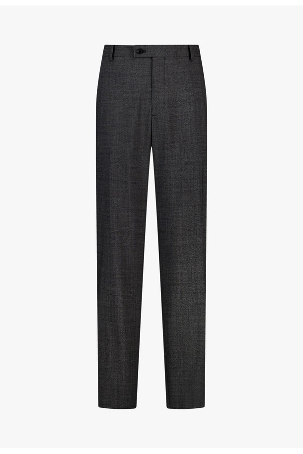 LKF13478 SMAL LINE(스말 라인) 그레이 슬림핏 노턱 수트 팬츠는 남성용 수트 팬츠입니다. 포멀 및 비즈니스 용도로 적합하며, 사계절 착용 가능한 울 소재의 긴 바지입니다. 클래식하고 미니멀한 스타일로, 슬림핏 디자인과 부드러운 촉감이 특징입니다. 노턱 디테일이 깔끔한 실루엣을 연출하며, 오피스룩, 비즈니스 캐주얼, 출근룩 등 다양한 TPO에 활용하기 좋습니다.
