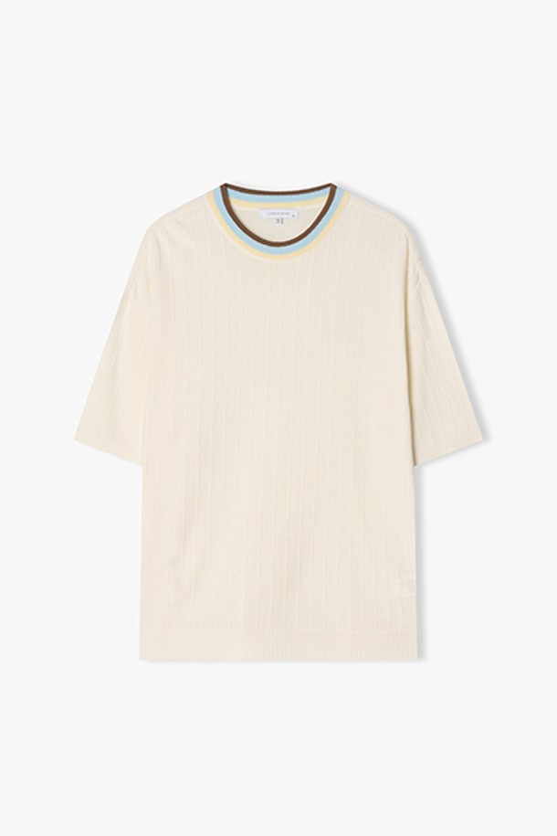 [25SS] LLM51521 아이보리 라운드넥 라인 배색 하프 니트 탑은 여성 의류로, 봄과 여름에 착용하기 좋은 니트/스웨터입니다. 아이보리 컬러에 베이직한 스타일을 기본으로 하며, 라운드넥 디자인과 반소매 기장으로 제작되었습니다. 면과 아크릴 혼방 소재로 제작되어 편안한 착용감을 선사하며, 캐주얼, 미니멀, 클래식 스타일을 연출하기 좋습니다. 카페룩, 데이트룩 등 다양한 TPO에 활용 가능한 하프 기장의 니트 탑입니다.
