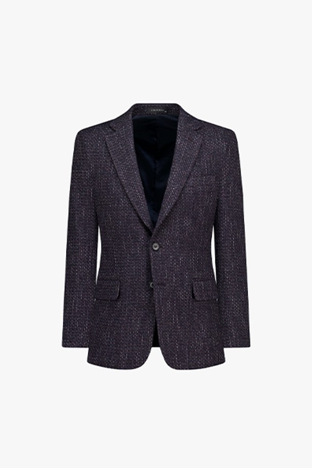 세련된 바이올렛 컬러가 돋보이는 [25FW] LLW24602 바이올렛 레귤러핏 풀라이닝 노치트라펠 투버튼 싱글 재킷입니다. 울, 아크릴, 폴리에스테르, 레이온, 폴리우레탄 혼방 소재로 제작되어 겨울철에도 따뜻하게 착용할 수 있습니다. 클래식하고 미니멀한 디자인으로 오피스룩, 겨울 데일리룩, 모임룩 등 다양한 TPO에 활용 가능합니다. 레귤러핏과 노치트라펠, 풀라이닝 디테일이 특징이며, 시크한 스타일을 연출합니다. 투 버튼 싱글 타입으로 세련된 실루엣을 완성합니다.
