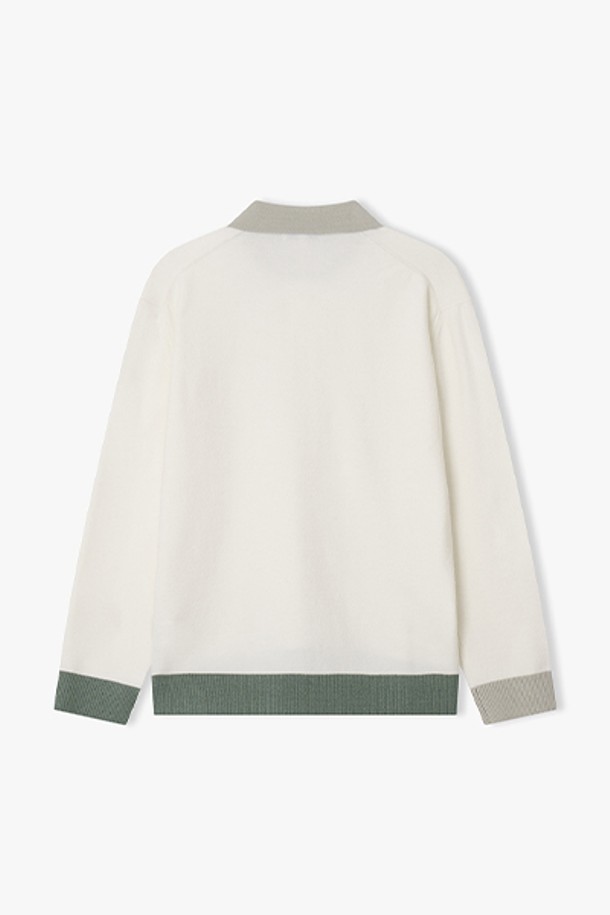 [25FW] LLW51640 그린 컬러 배색 카라 니트는 여성 의류 상의 니트/스웨터 카테고리에 속하는 제품입니다. 가을, 겨울 시즌에 어울리는 이 니트는 캐주얼하고 베이직한 스타일을 연출하며, 레귤러 핏과 크롭 기장으로 세련된 핏을 선사합니다. 부드러운 촉감의 니트 소재로 제작되었으며, 그린과 화이트 컬러의 배색 디자인과 카라 디테일이 특징입니다. 긴 소매와 컬러 블록 패턴이 돋보이는 이 니트는 일상에서 편안하게 착용하기 좋습니다.
